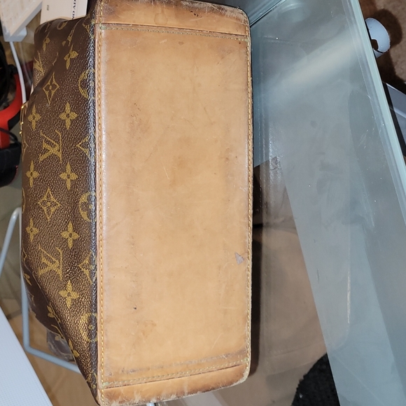 Authentic Louis Vuitton Cabas Piano Shoulder bag w/authentic LV bag charm. - Picture 5 of 6